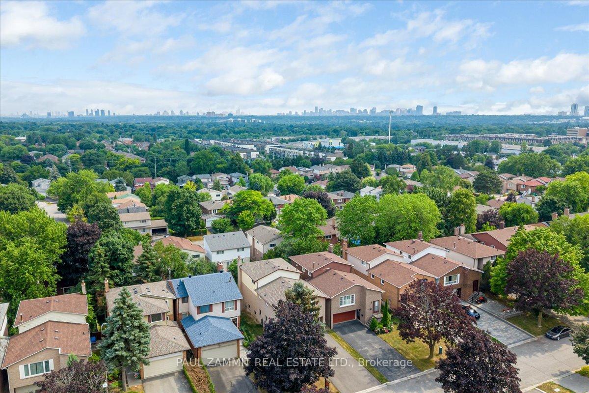 Photo 30 of 25 Hoover Drive, Markham, Aileen-Willowbrook — HOMEH