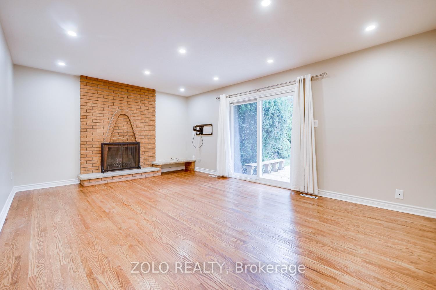 Photo 5 of 40 Elgin Street, Markham, Thornhill — HOMEH