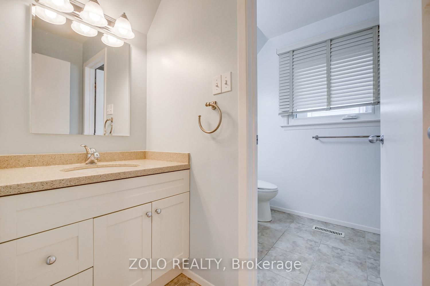 Photo 24 of 40 Elgin Street, Markham, Thornhill — HOMEH
