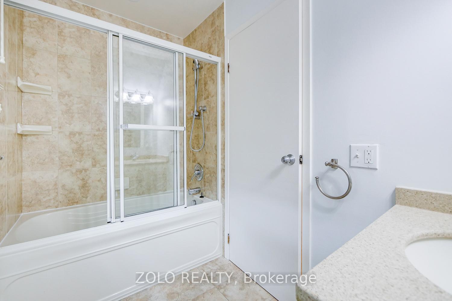 Photo 26 of 40 Elgin Street, Markham, Thornhill — HOMEH