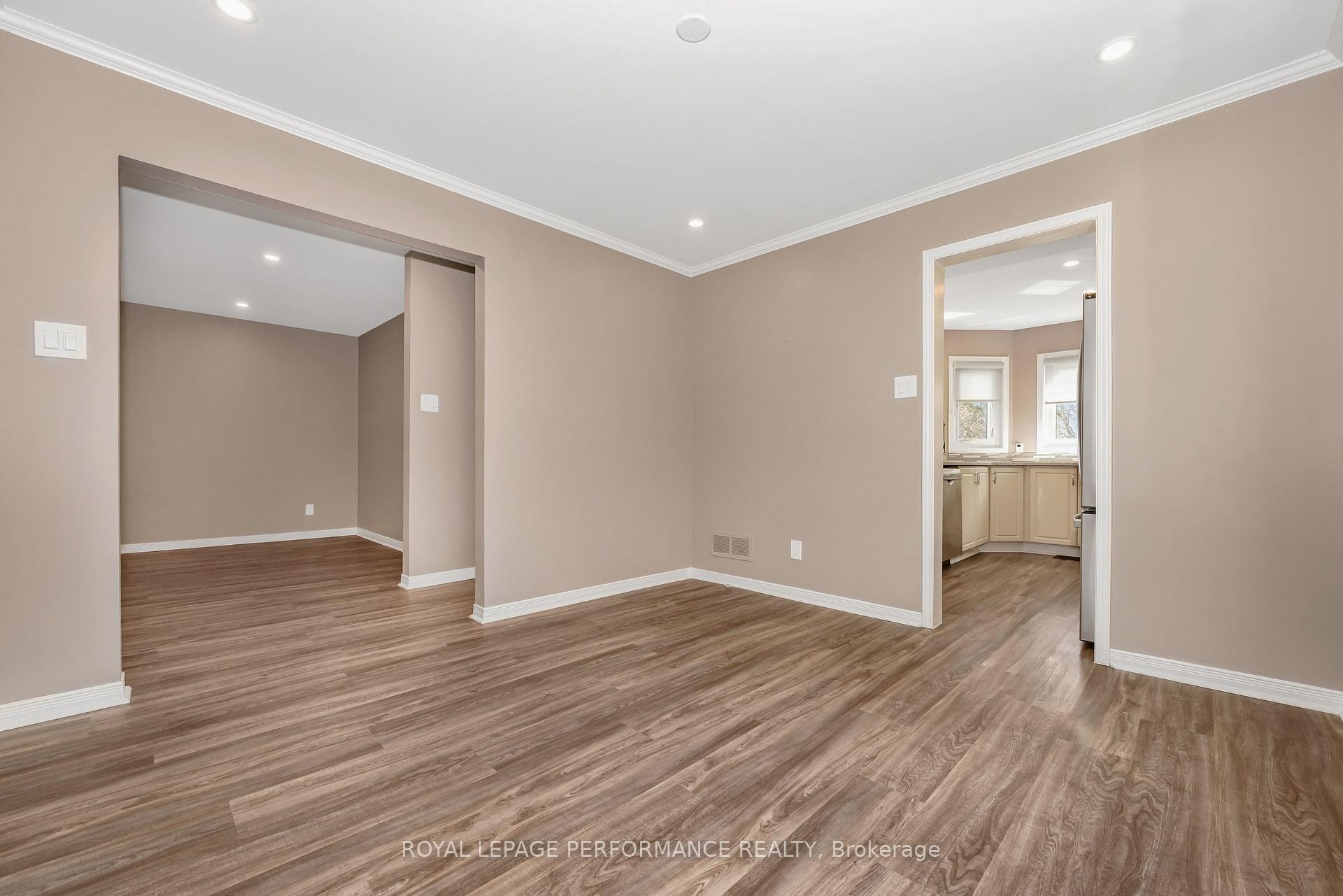 Photo 7 of 52 Saddlehorn Crescent, Ottawa, Kanata - Bridlewood — HOMEH