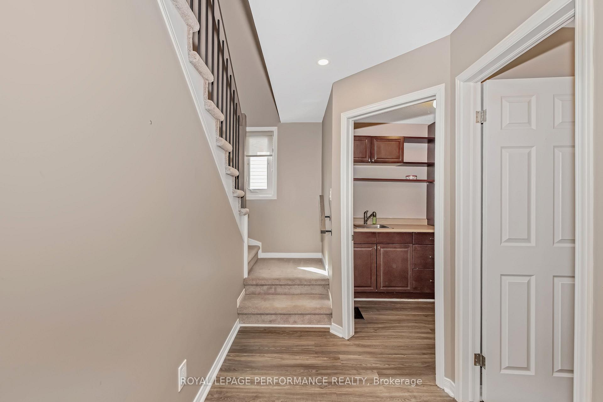 Photo 19 of 52 Saddlehorn Crescent, Ottawa, Kanata - Bridlewood — HOMEH
