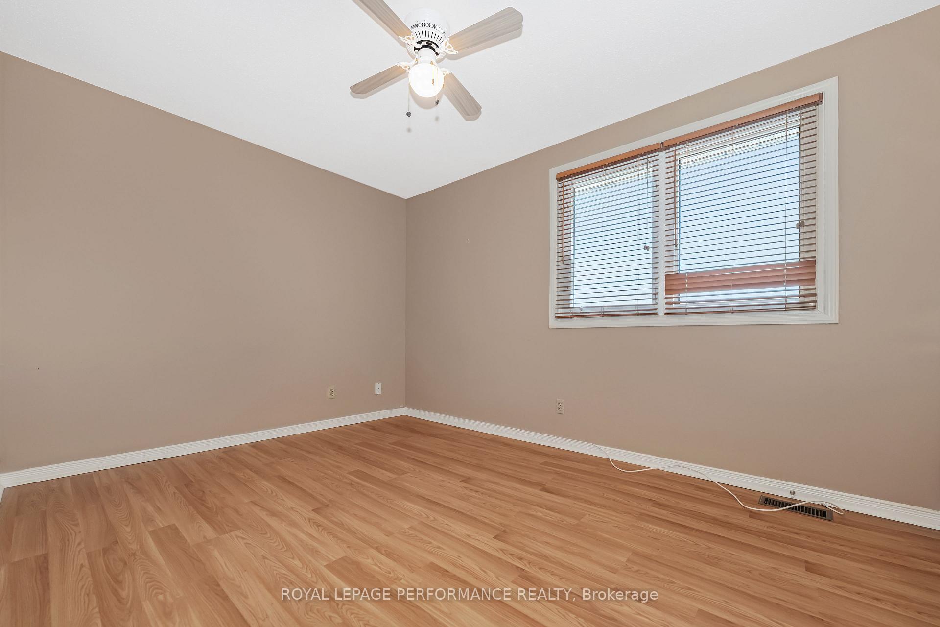 Photo 20 of 52 Saddlehorn Crescent, Ottawa, Kanata - Bridlewood — HOMEH