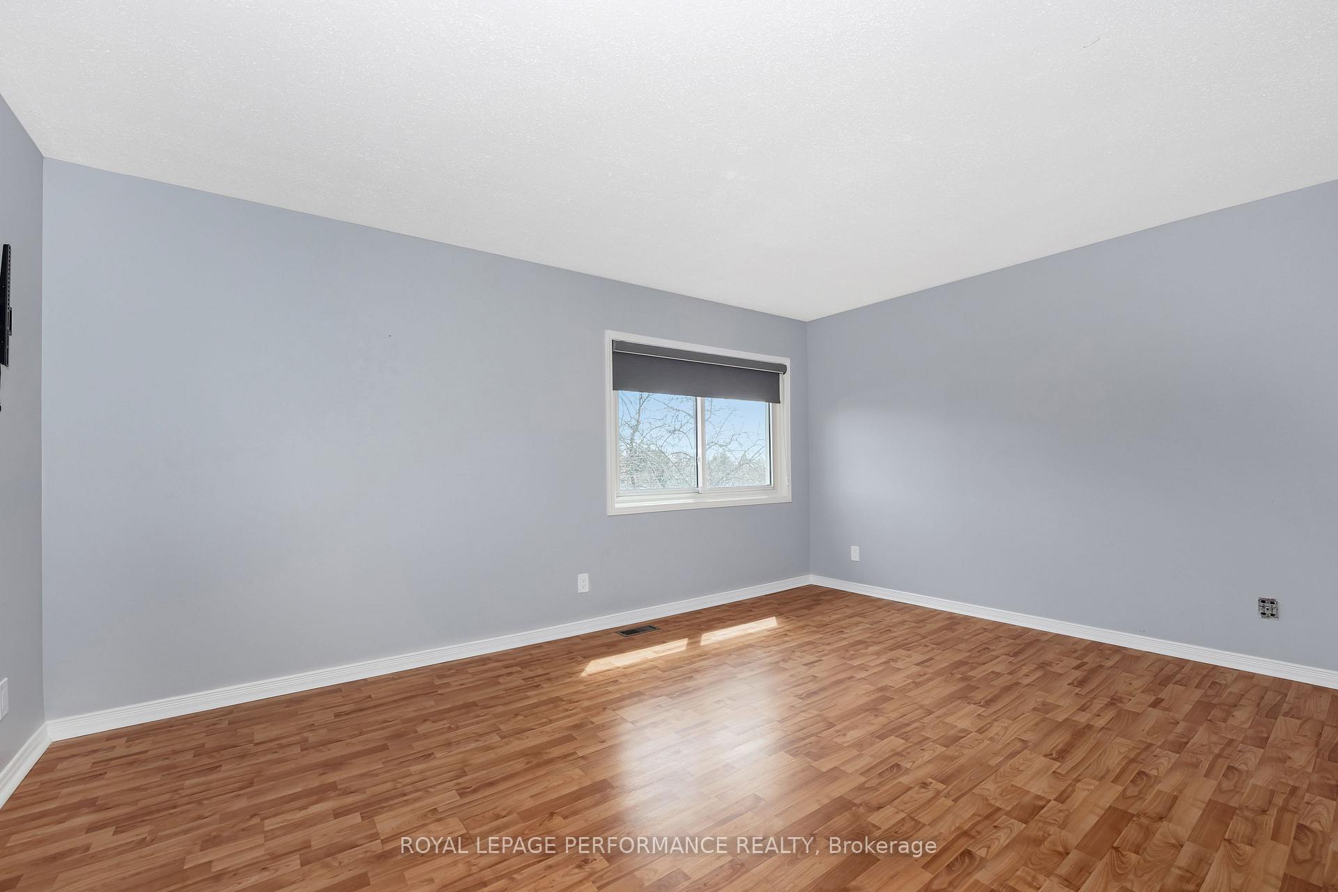 Photo 24 of 52 Saddlehorn Crescent, Ottawa, Kanata - Bridlewood — HOMEH