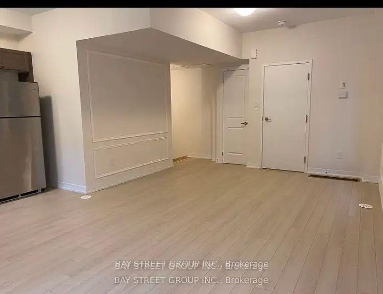 Photo 5 of Unit Suite2, 15 Sissons Way, Markham, Cedar Grove — HOMEH
