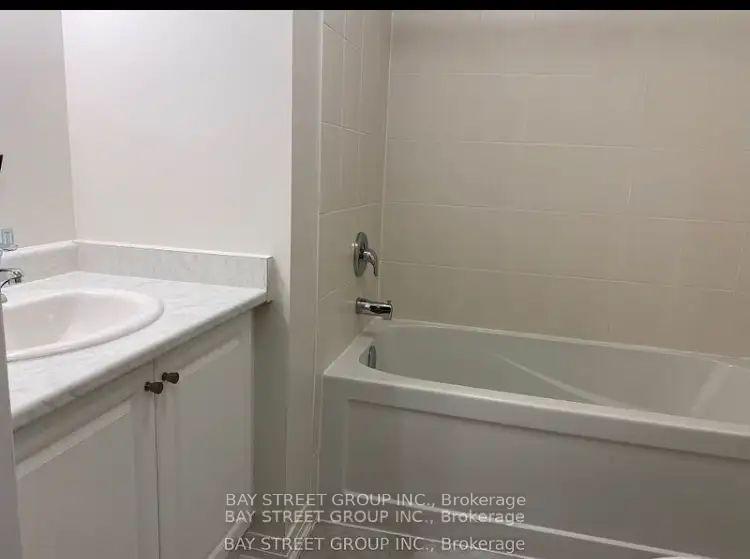 Photo 8 of Unit Suite2, 15 Sissons Way, Markham, Cedar Grove — HOMEH