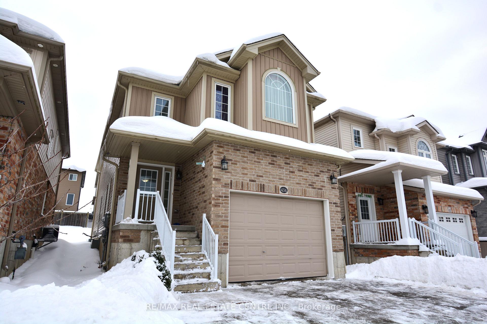 Front of 434 Woodbine Avenue