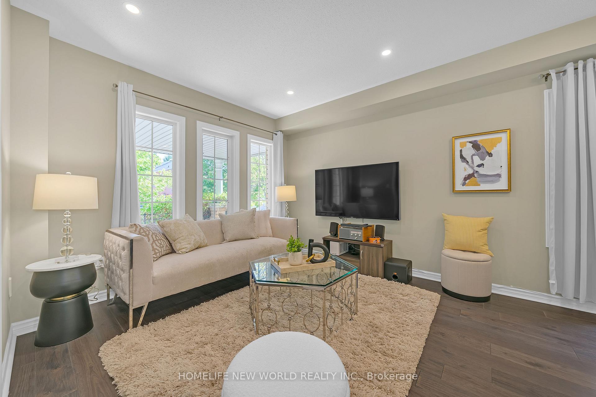 Photo 6 of 72 Ray Street, Markham, Village Green-South Unionville — HOMEH