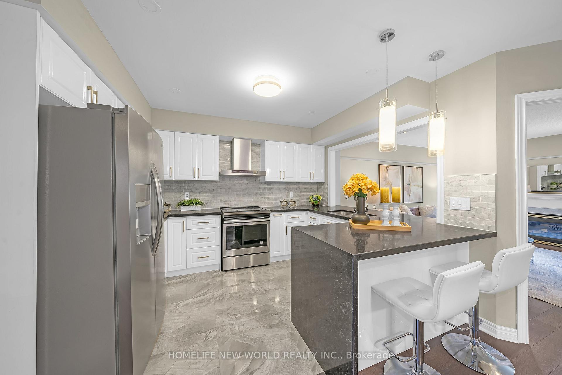 Photo 11 of 72 Ray Street, Markham, Village Green-South Unionville — HOMEH