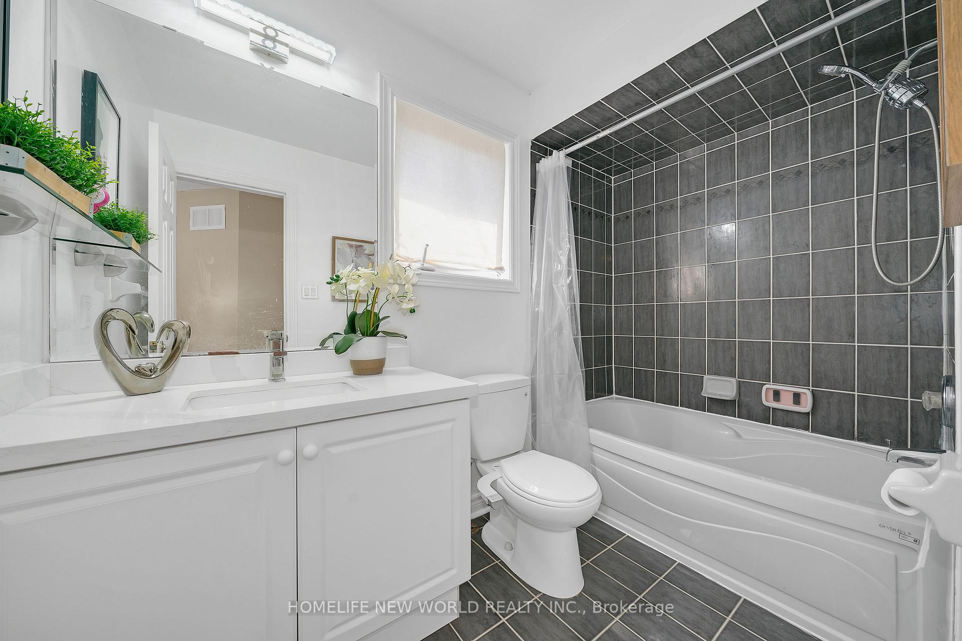 Photo 19 of 72 Ray Street, Markham, Village Green-South Unionville — HOMEH