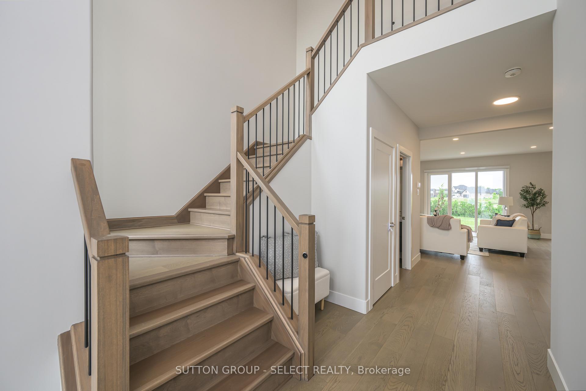Photo 3 of 132 Crestview Drive, Middlesex Centre, Rural Middlesex Centre — HOMEH