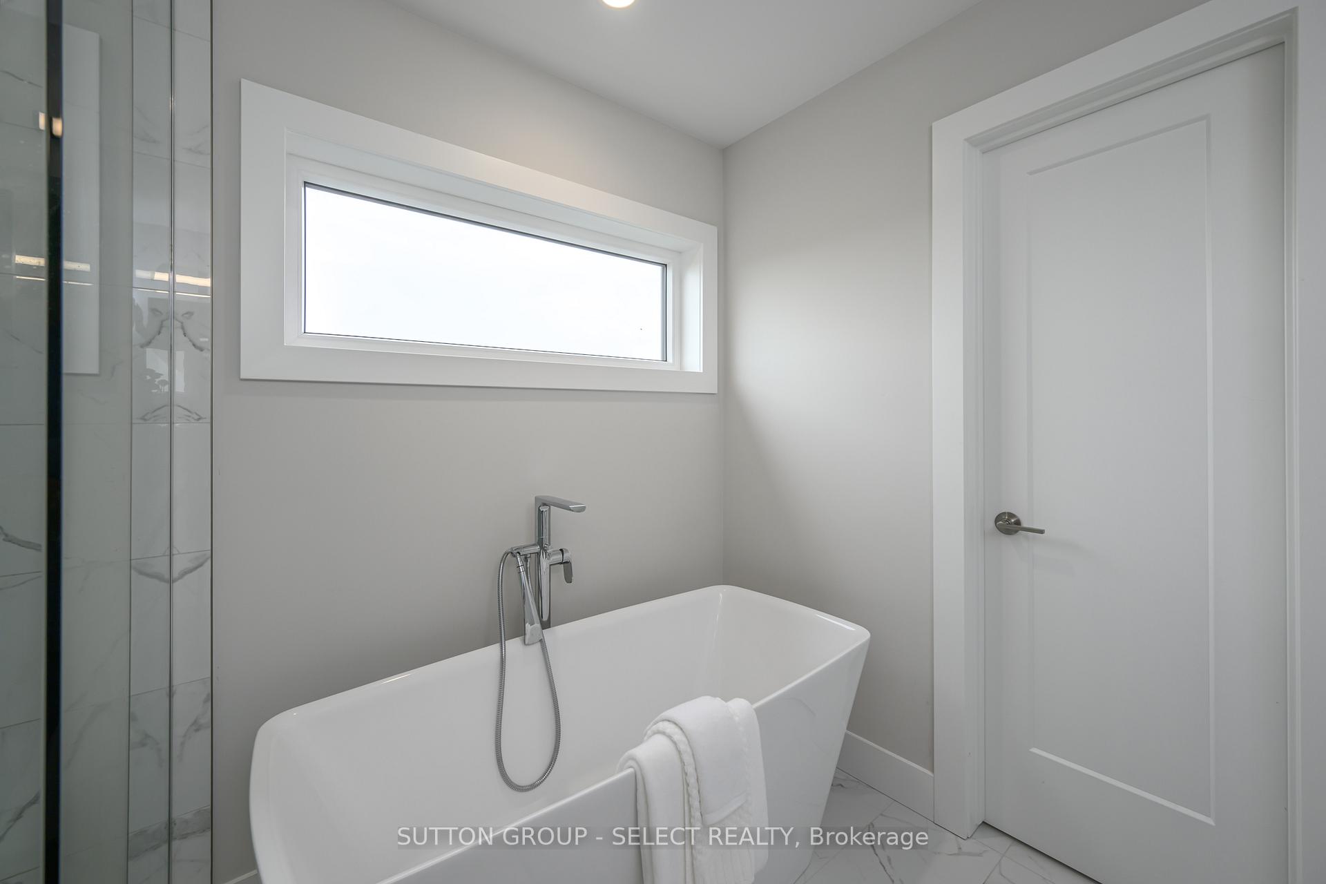 Photo 16 of 132 Crestview Drive, Middlesex Centre, Rural Middlesex Centre — HOMEH