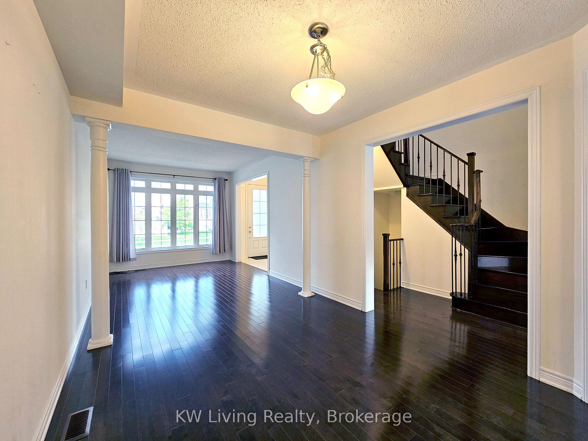 Photo 3 of 160 William Berczy Boulevard, Markham, Berczy — HOMEH