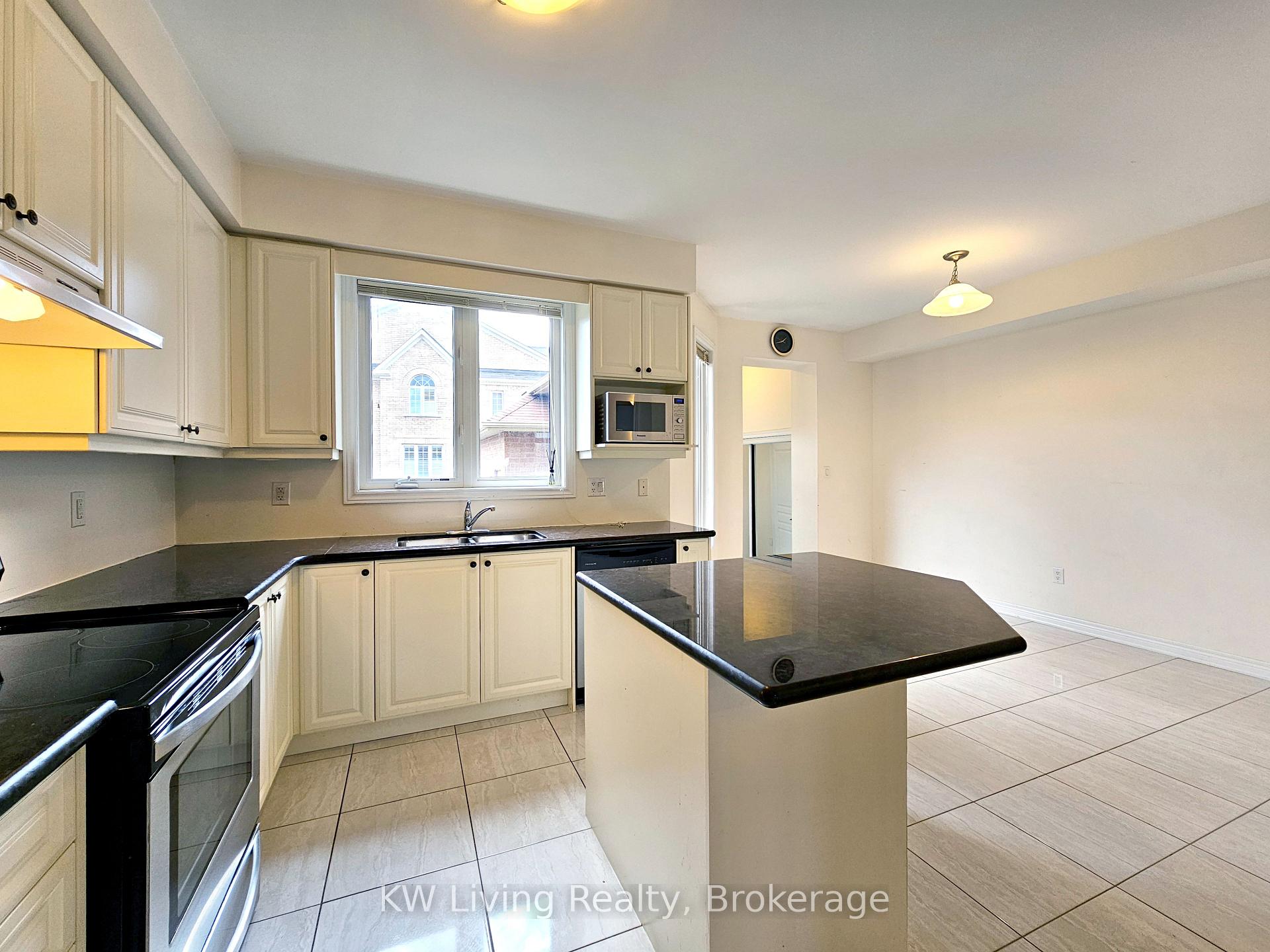 Photo 9 of 160 William Berczy Boulevard, Markham, Berczy — HOMEH
