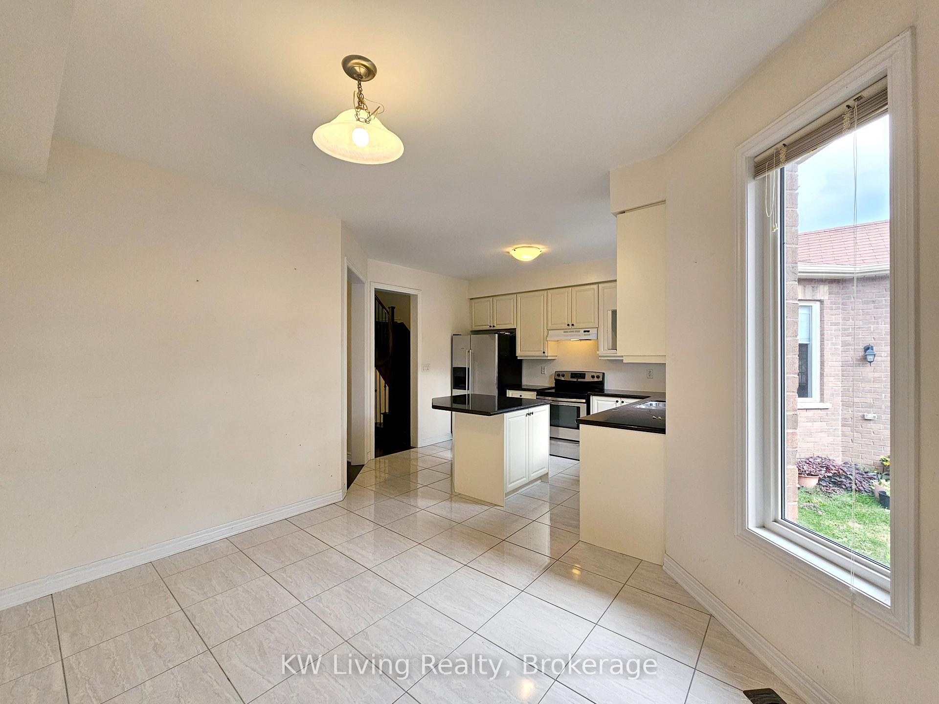 Photo 14 of 160 William Berczy Boulevard, Markham, Berczy — HOMEH