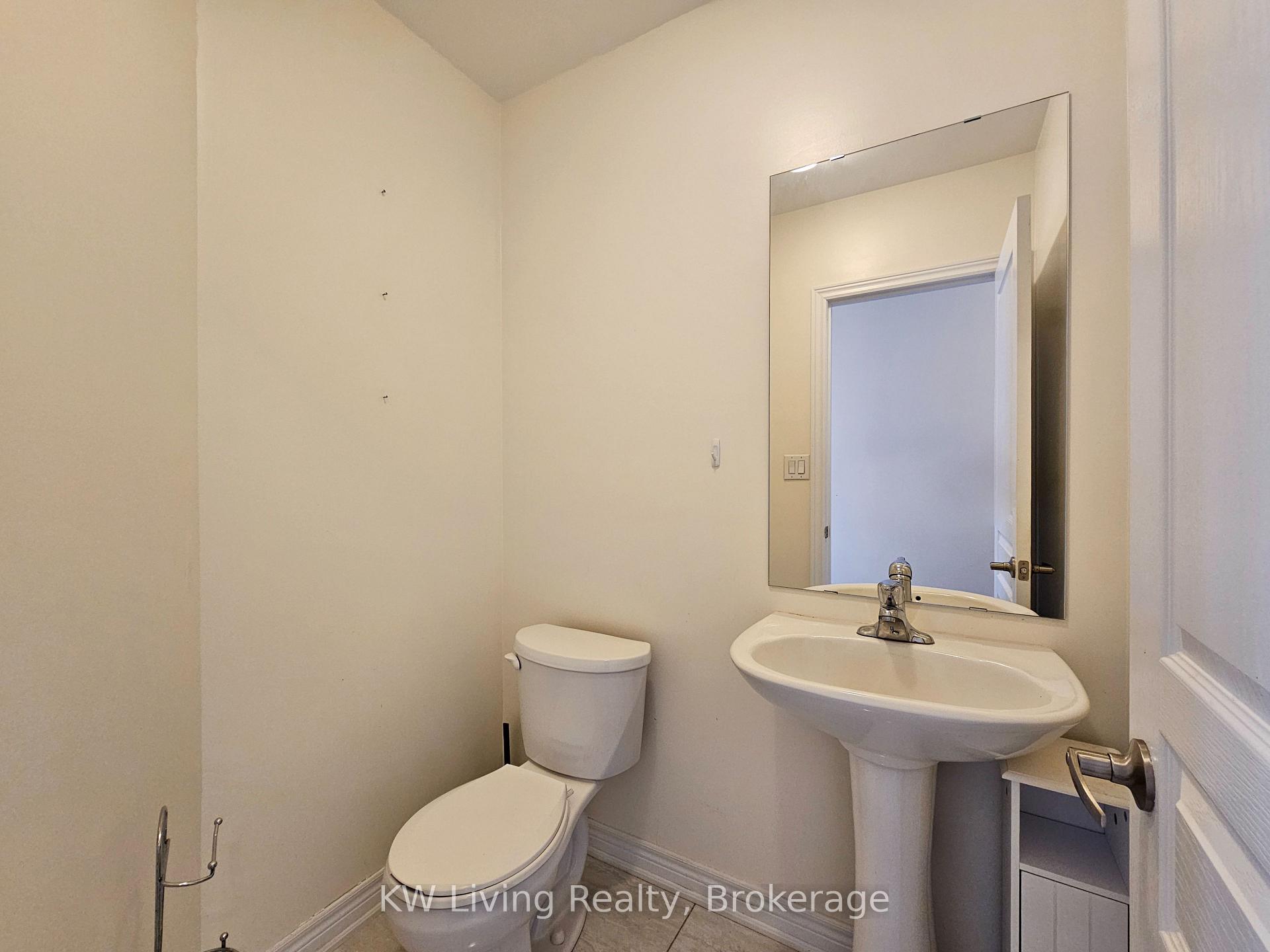 Photo 15 of 160 William Berczy Boulevard, Markham, Berczy — HOMEH