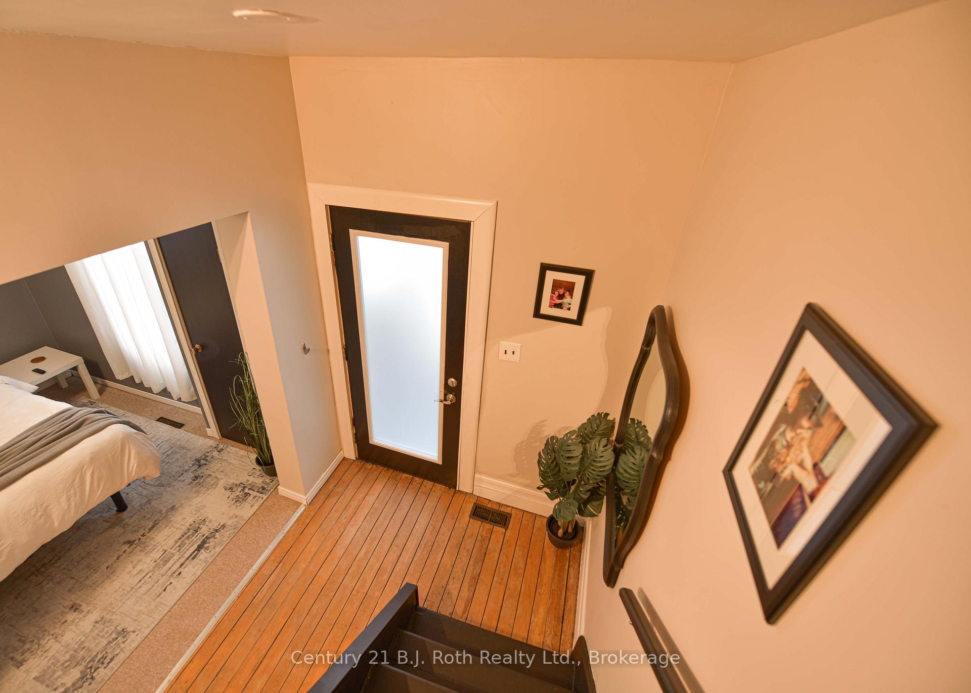 Photo 18 of 694 Quebec Street, Midland — HOMEH