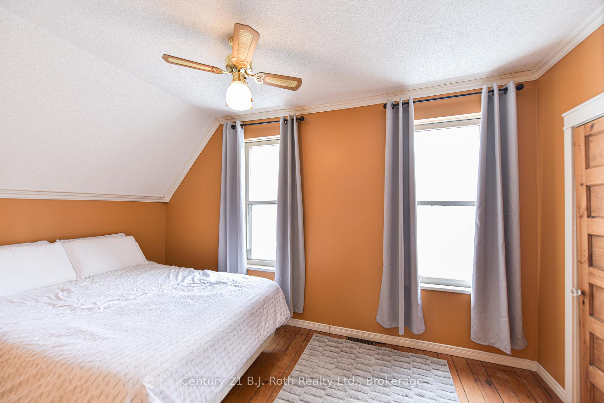 Photo 23 of 694 Quebec Street, Midland — HOMEH