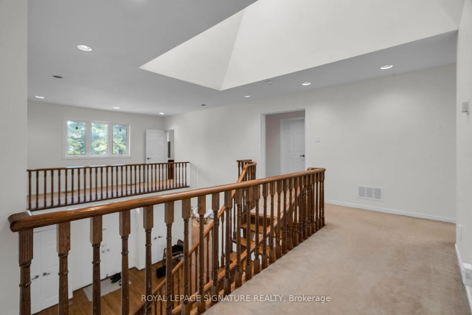 Photo 19 of 34 Barclay Court, Markham, Bayview Glen — HOMEH