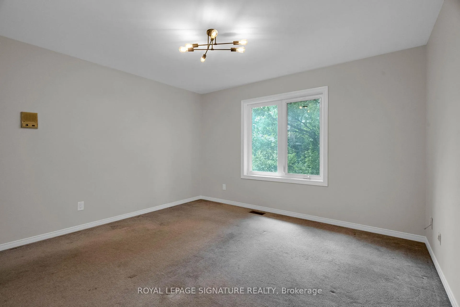 Photo 24 of 34 Barclay Court, Markham, Bayview Glen — HOMEH