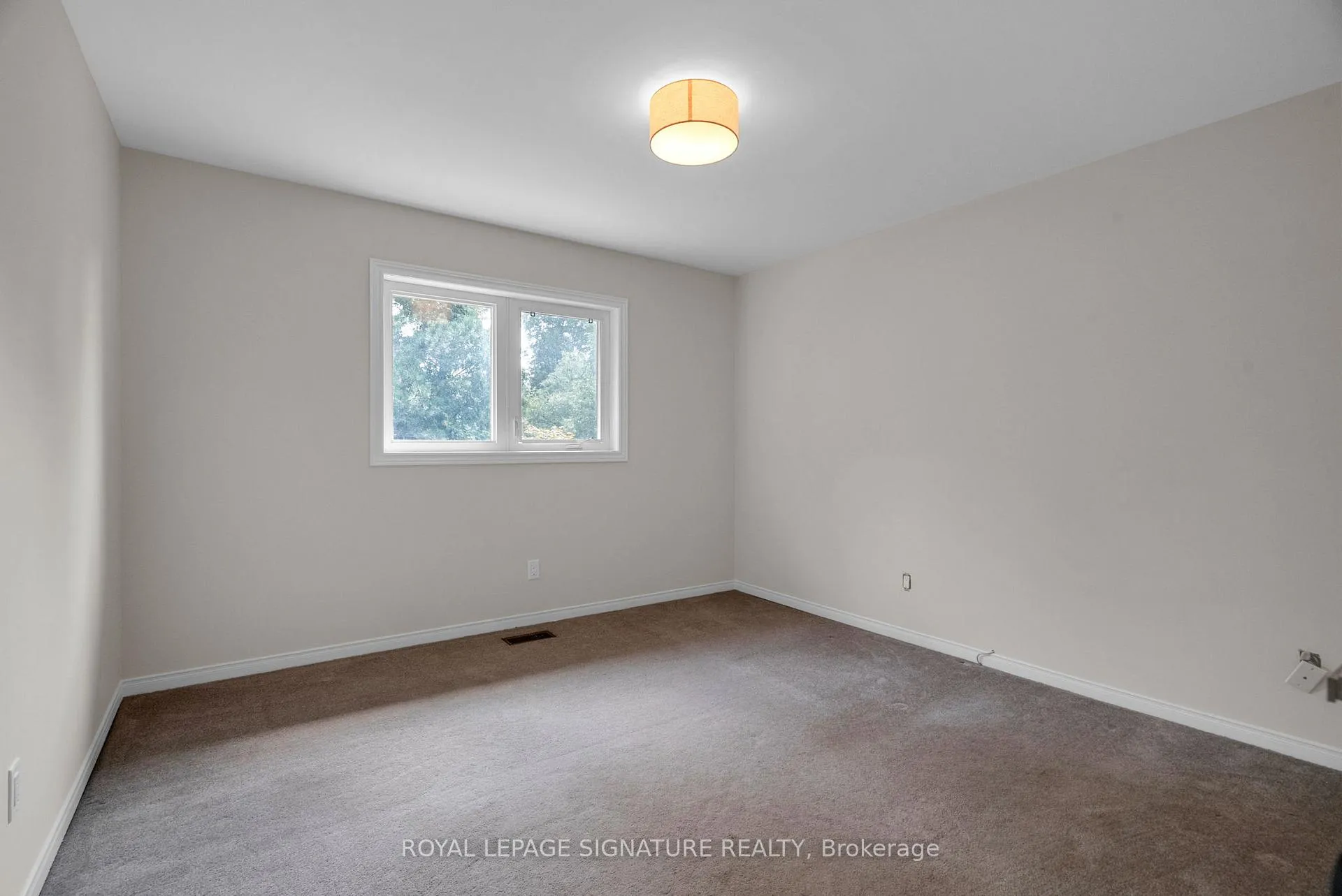 Photo 25 of 34 Barclay Court, Markham, Bayview Glen — HOMEH