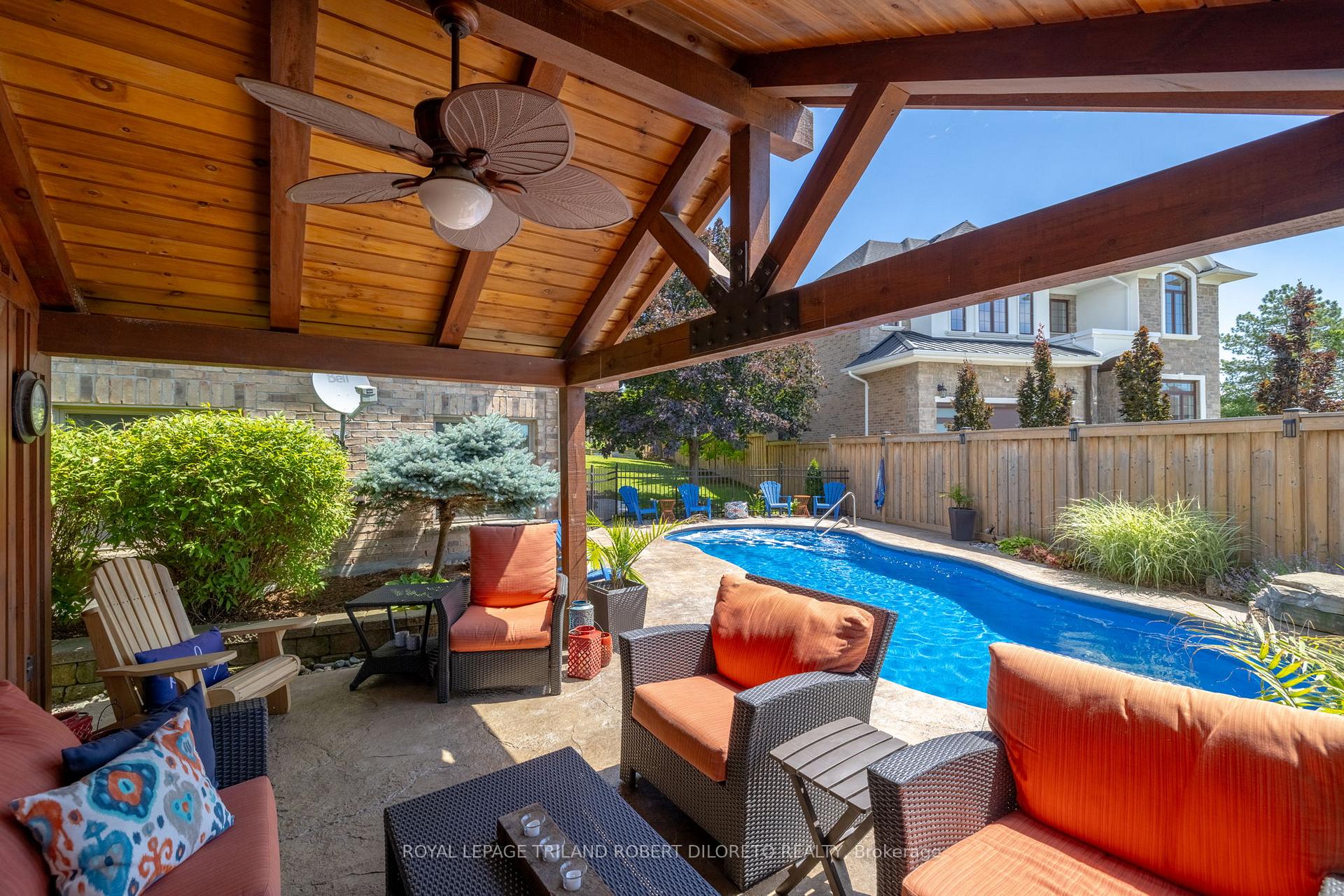 Photo 7 of 10047 Oxbow Drive, Middlesex Centre, Komoka — HOMEH