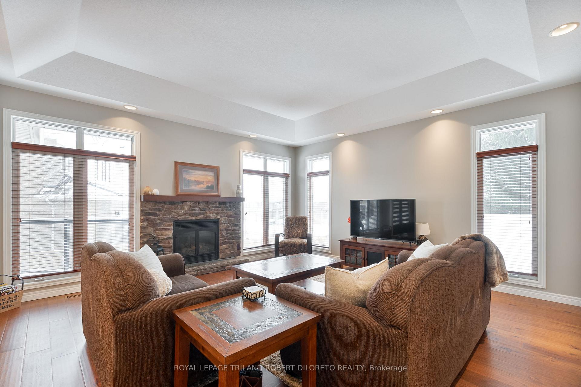 Photo 20 of 10047 Oxbow Drive, Middlesex Centre, Komoka — HOMEH