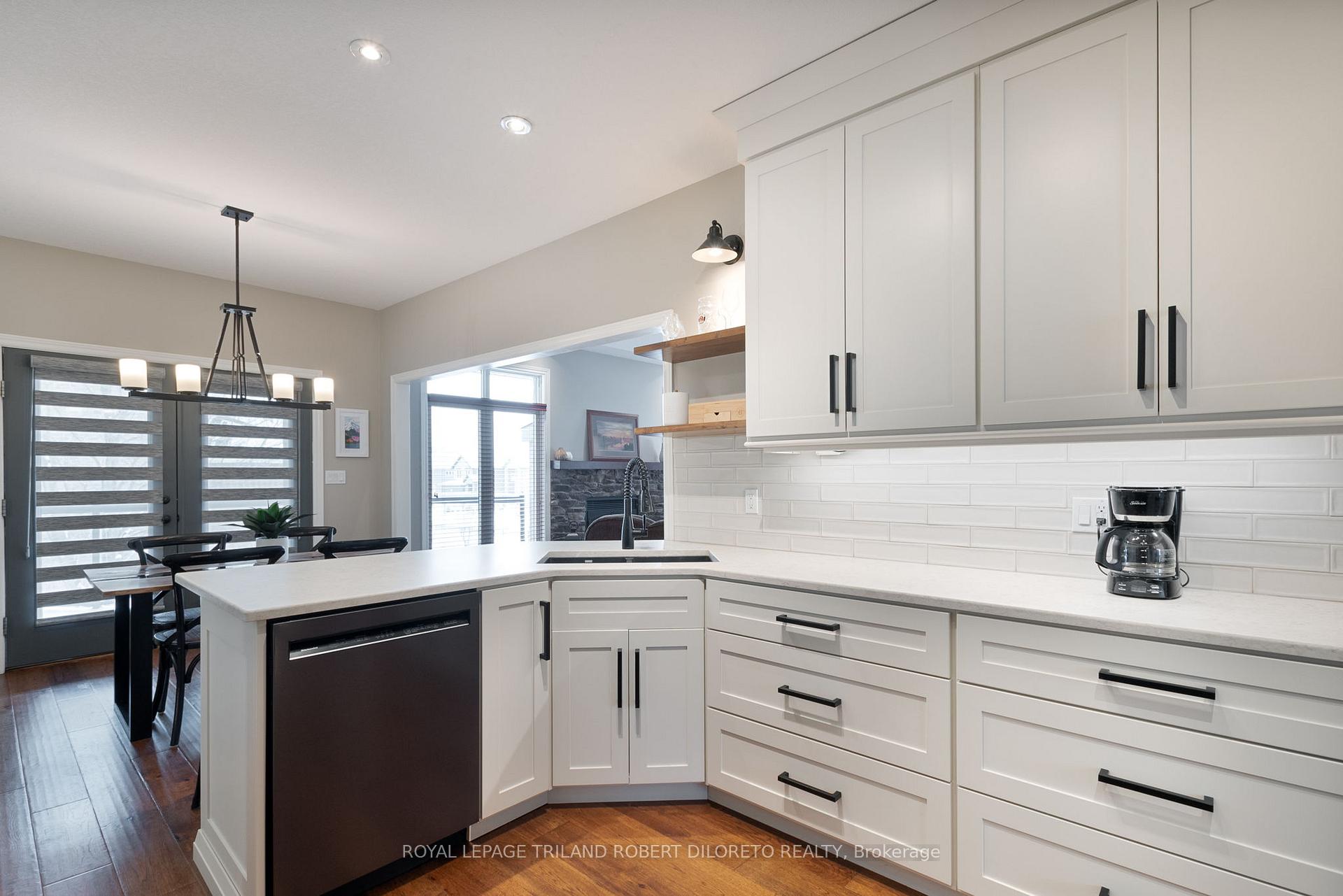 Photo 24 of 10047 Oxbow Drive, Middlesex Centre, Komoka — HOMEH