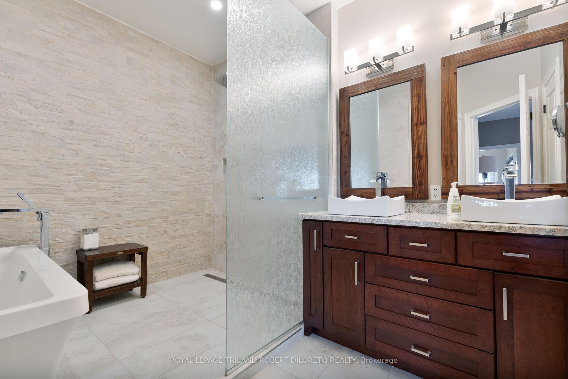Photo 30 of 10047 Oxbow Drive, Middlesex Centre, Komoka — HOMEH