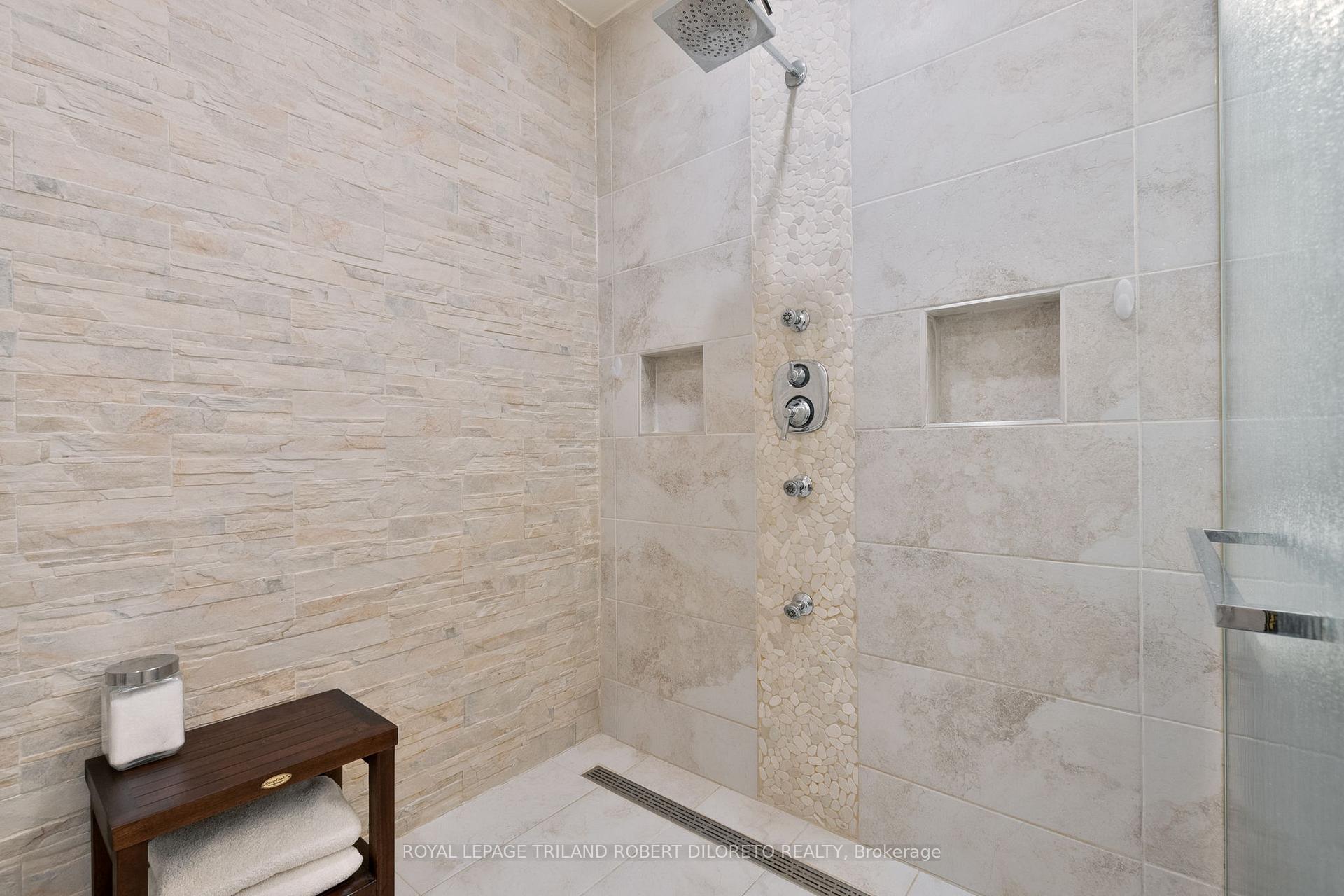Photo 32 of 10047 Oxbow Drive, Middlesex Centre, Komoka — HOMEH