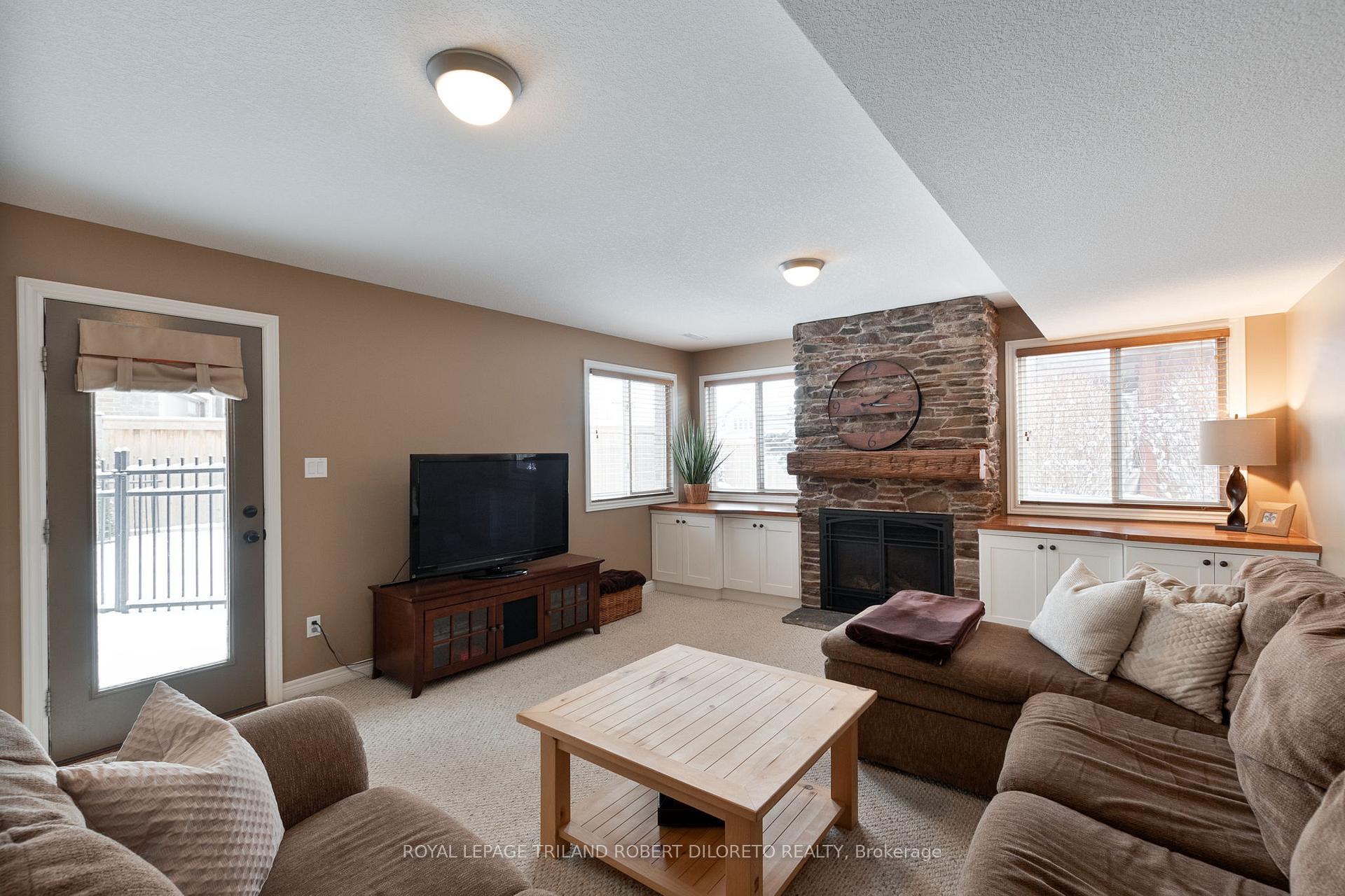 Photo 36 of 10047 Oxbow Drive, Middlesex Centre, Komoka — HOMEH