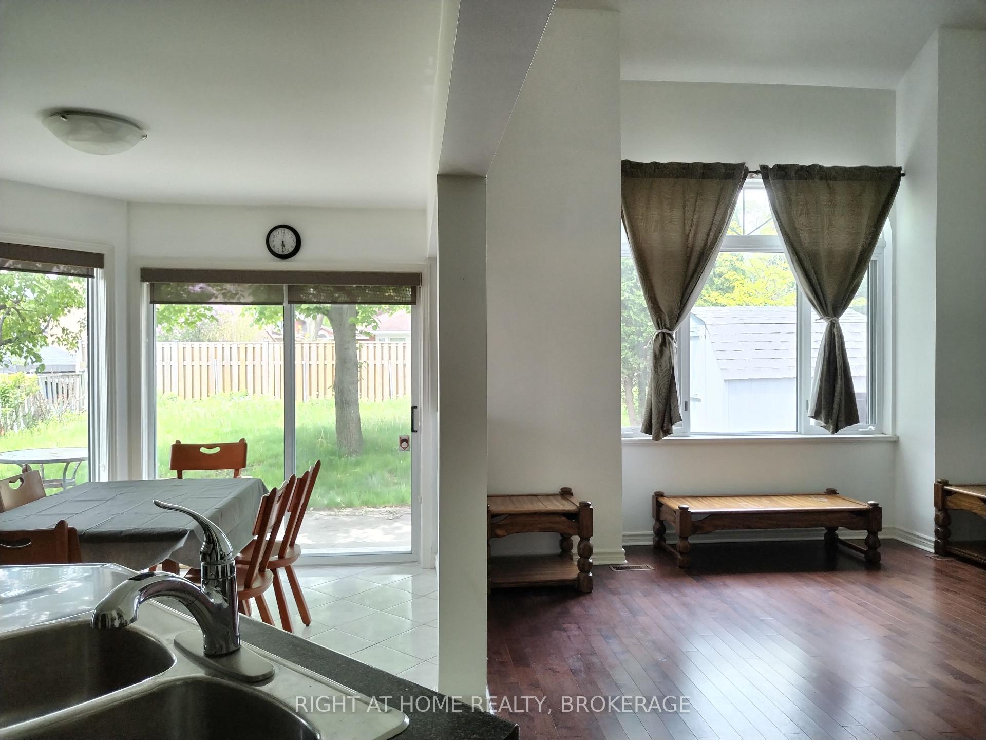 Photo 2 of 600 Upper Horning Road, Hamilton, Gurnett — HOMEH