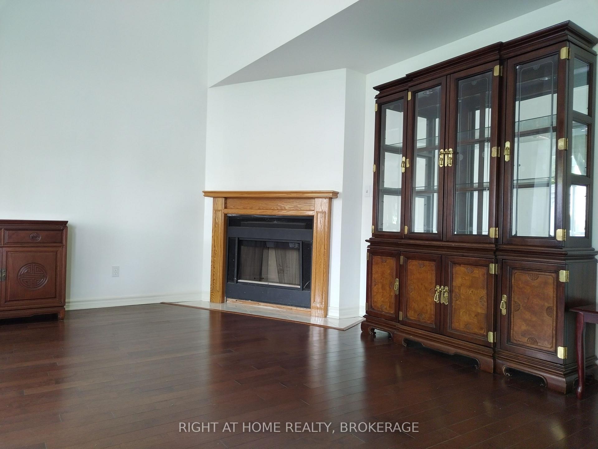 Photo 4 of 600 Upper Horning Road, Hamilton, Gurnett — HOMEH