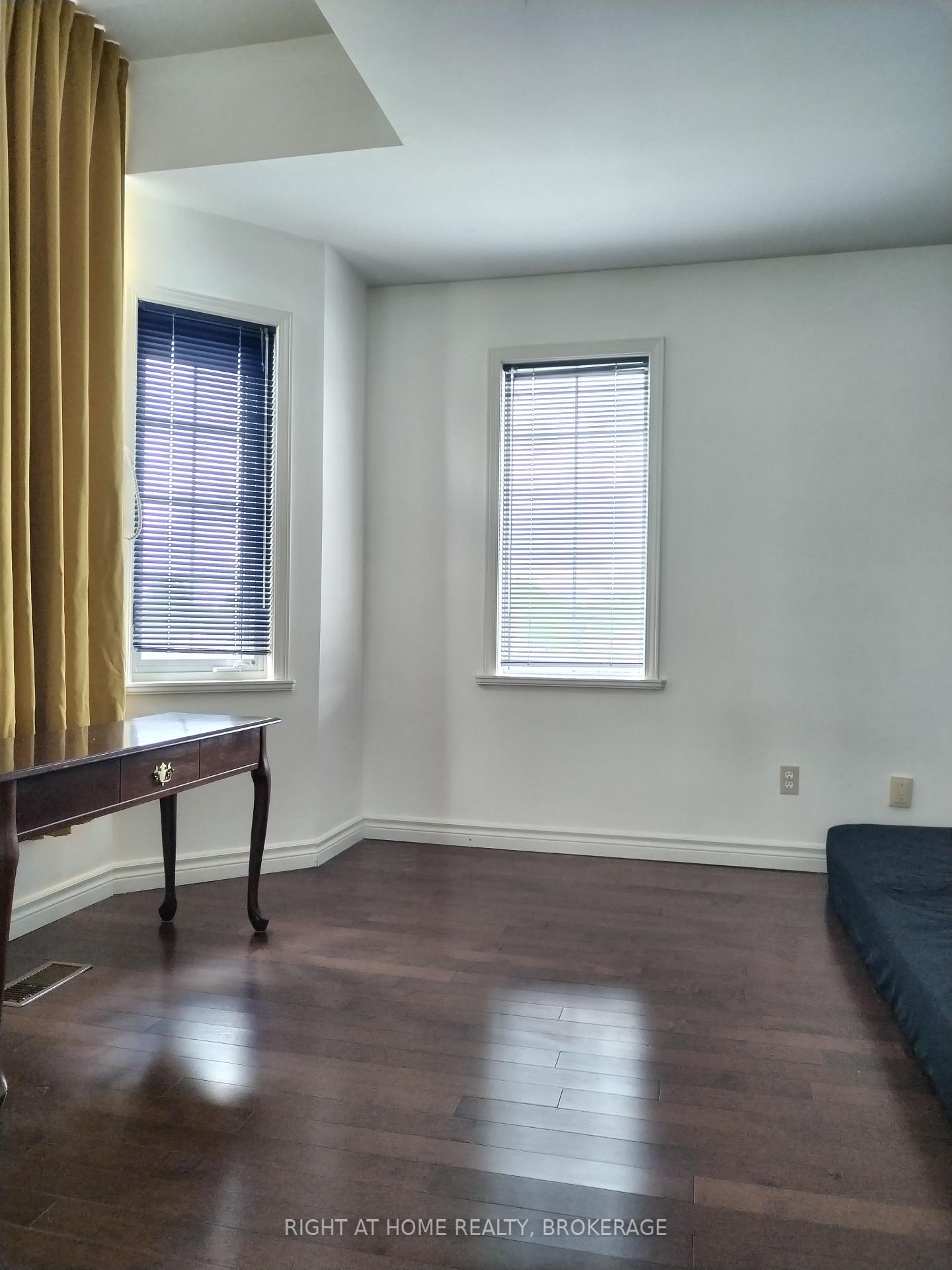 Photo 9 of 600 Upper Horning Road, Hamilton, Gurnett — HOMEH