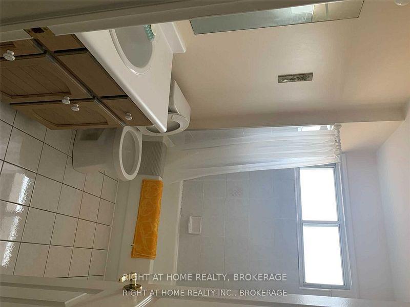Photo 16 of 600 Upper Horning Road, Hamilton, Gurnett — HOMEH