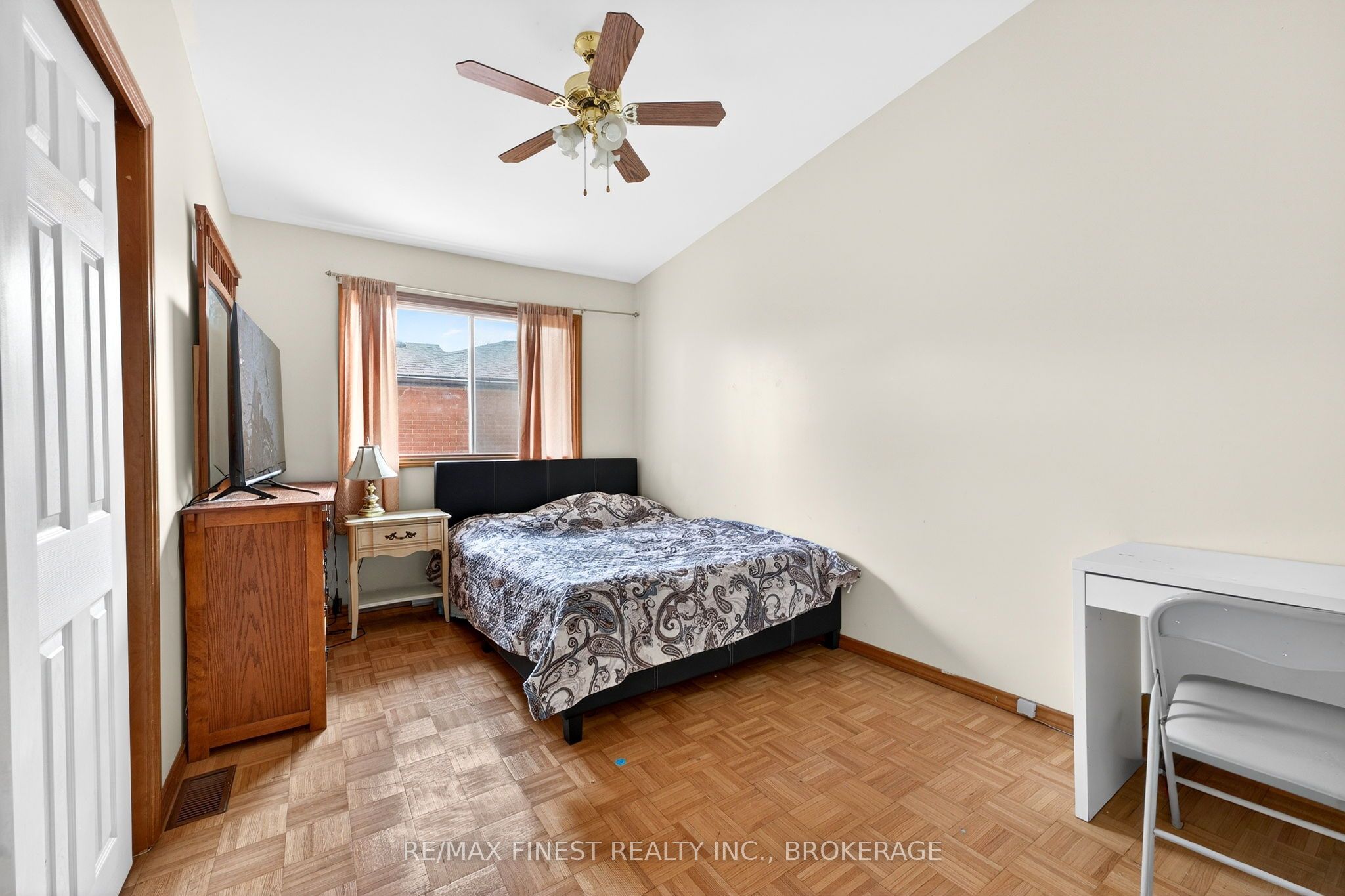 Photo 10 of 67 Morenz Crescent, Kingston, Rideau — HOMEH