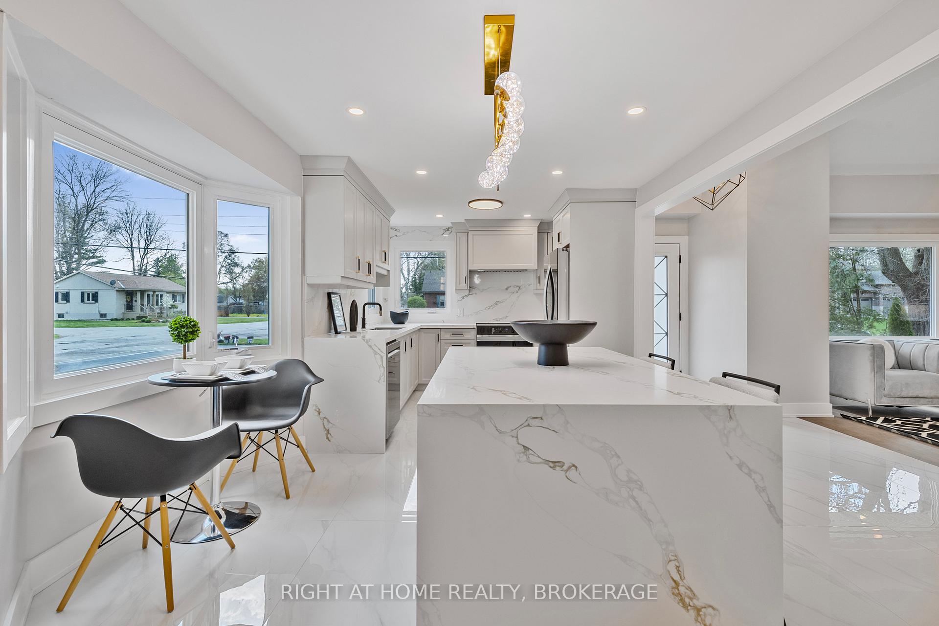 Photo 8 of Unit UPPER, 347 Mapledene Drive, Hamilton, Ancaster — HOMEH