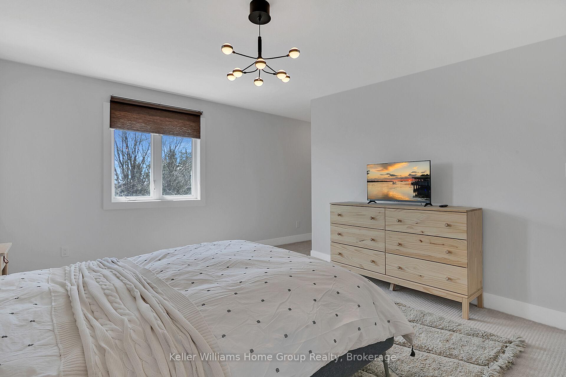 Photo 25 of 585 Doonwoods Crescent, Kitchener — HOMEH