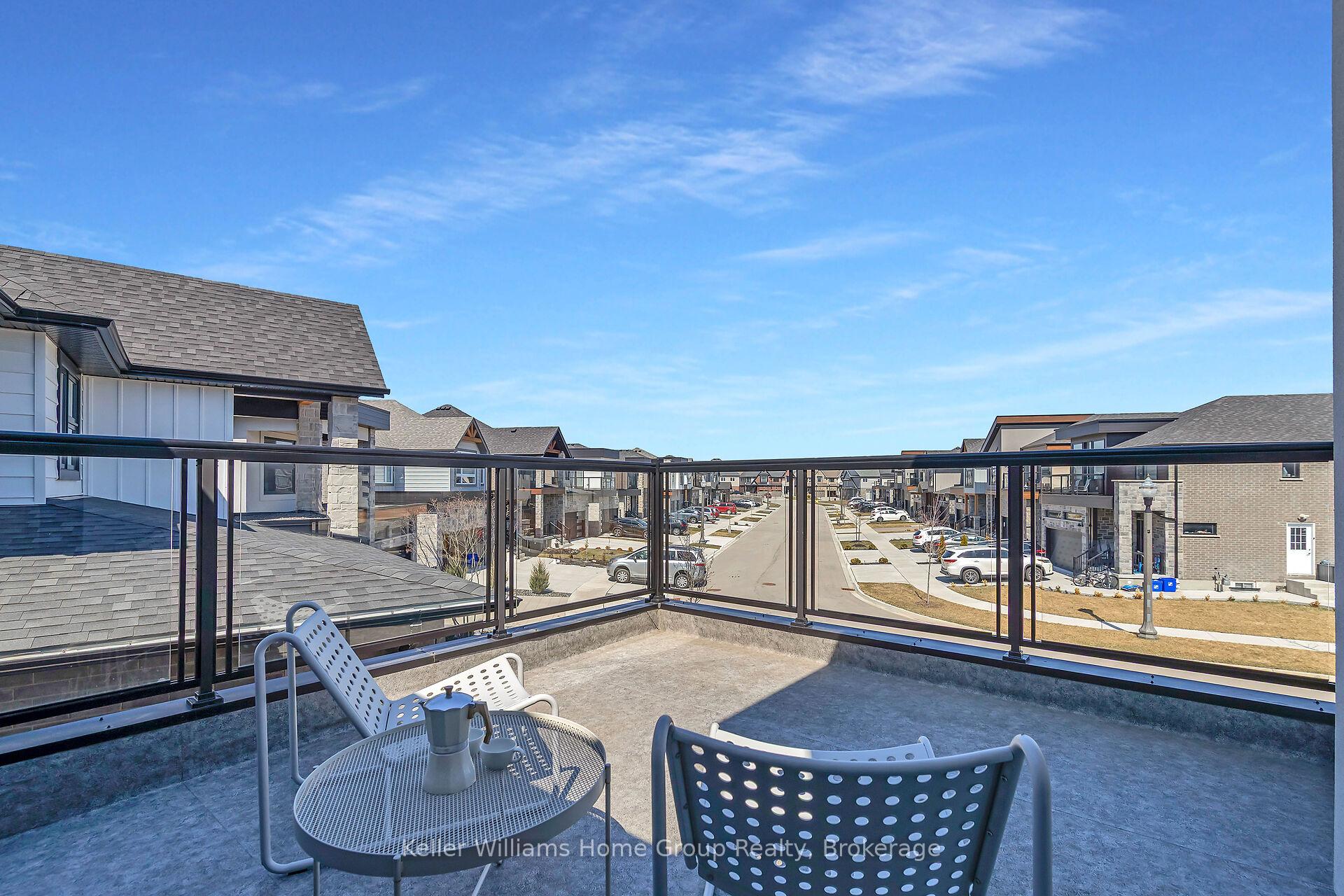Photo 35 of 585 Doonwoods Crescent, Kitchener — HOMEH