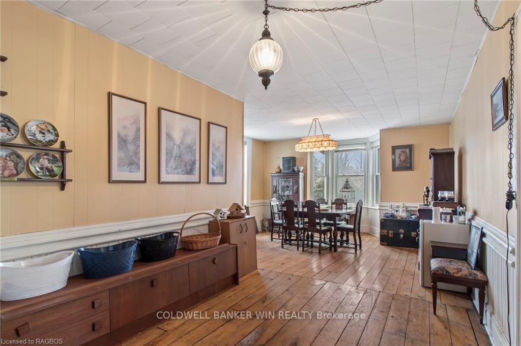 Photo 18 of 46 Elora Street N, Minto — HOMEH