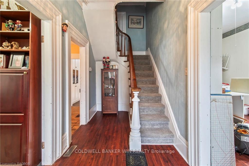 Photo 24 of 46 Elora Street N, Minto — HOMEH