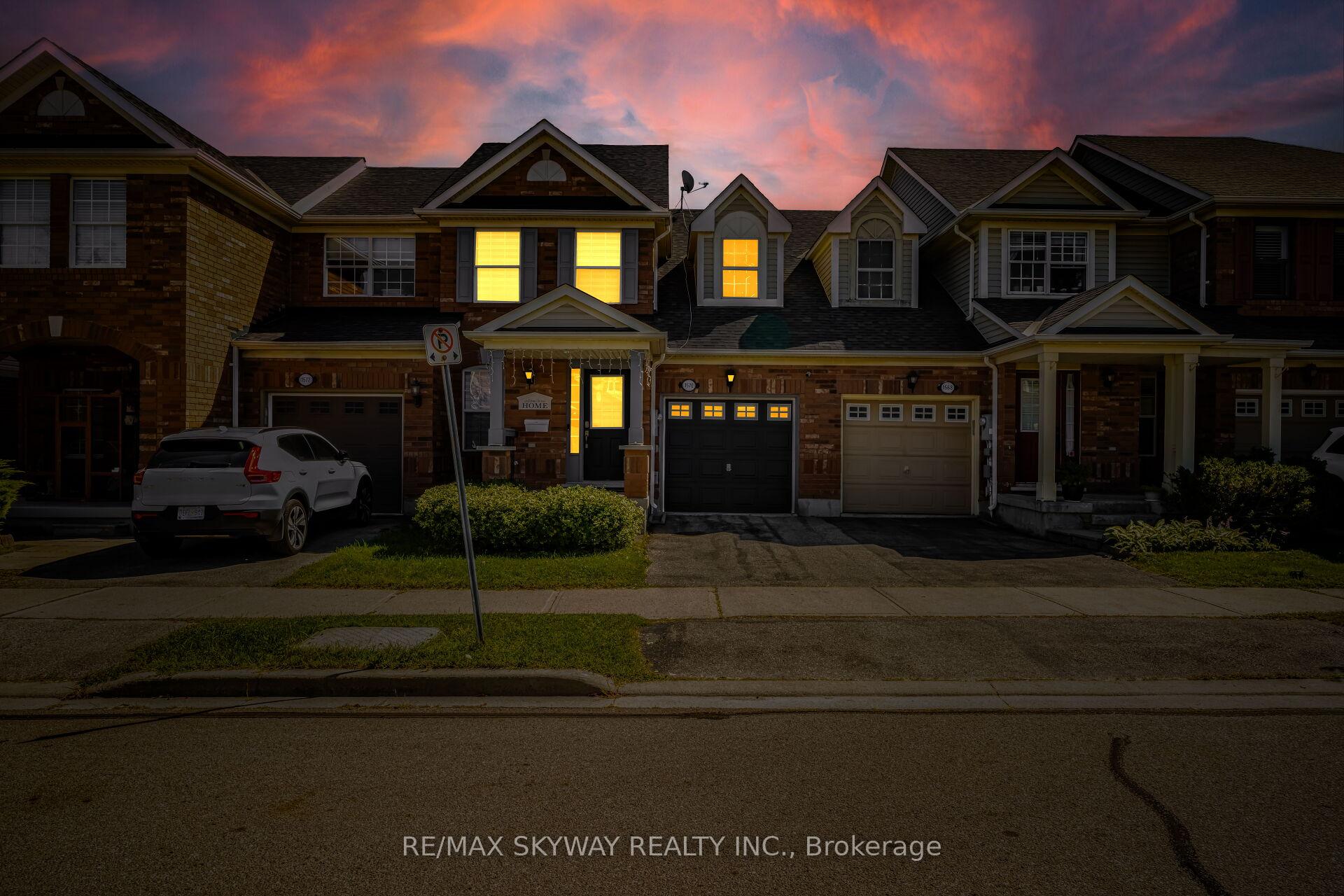 Photo 2 of 1570 Cartwright Crescent, Milton, Clarke — HOMEH