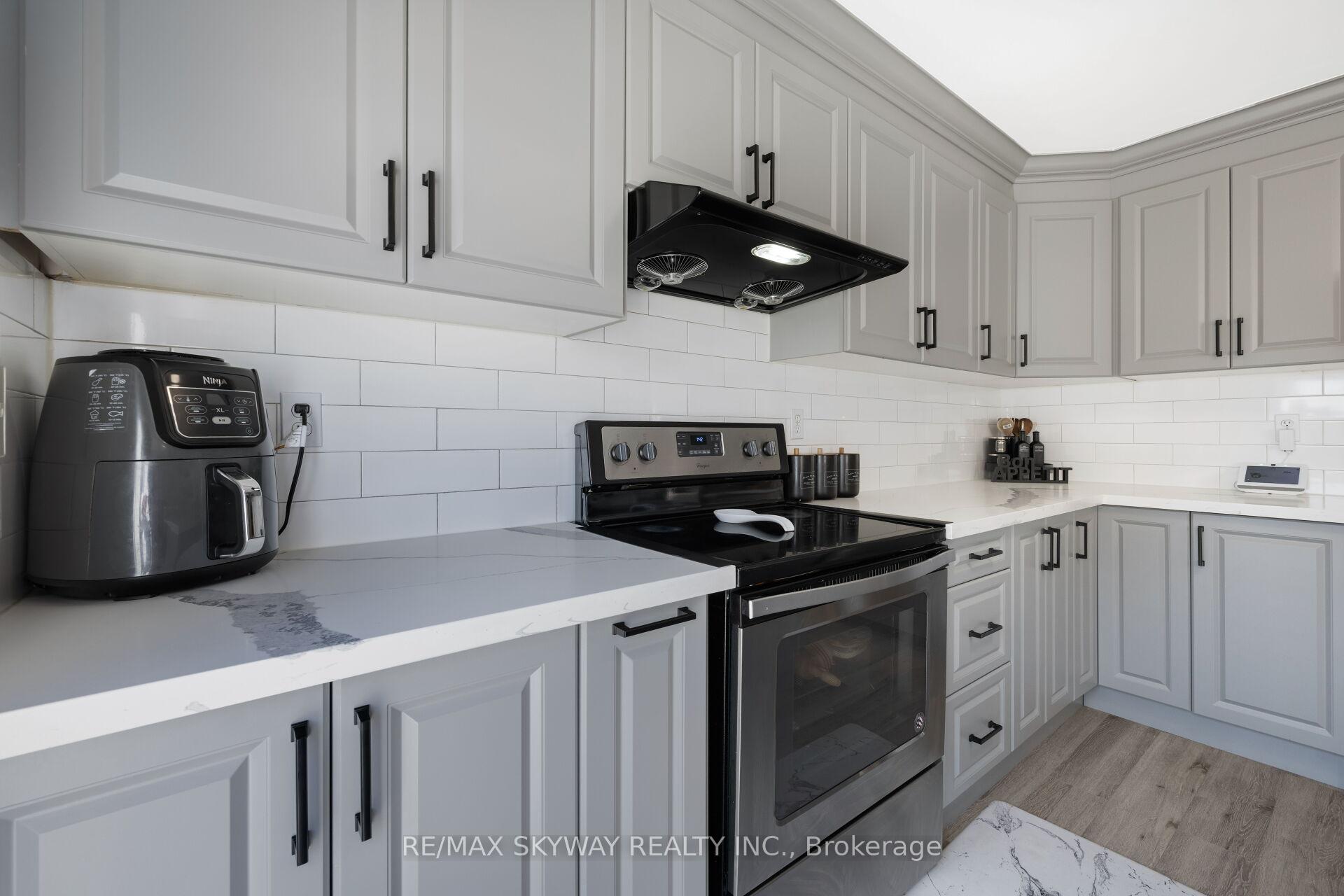 Photo 22 of 1570 Cartwright Crescent, Milton, Clarke — HOMEH