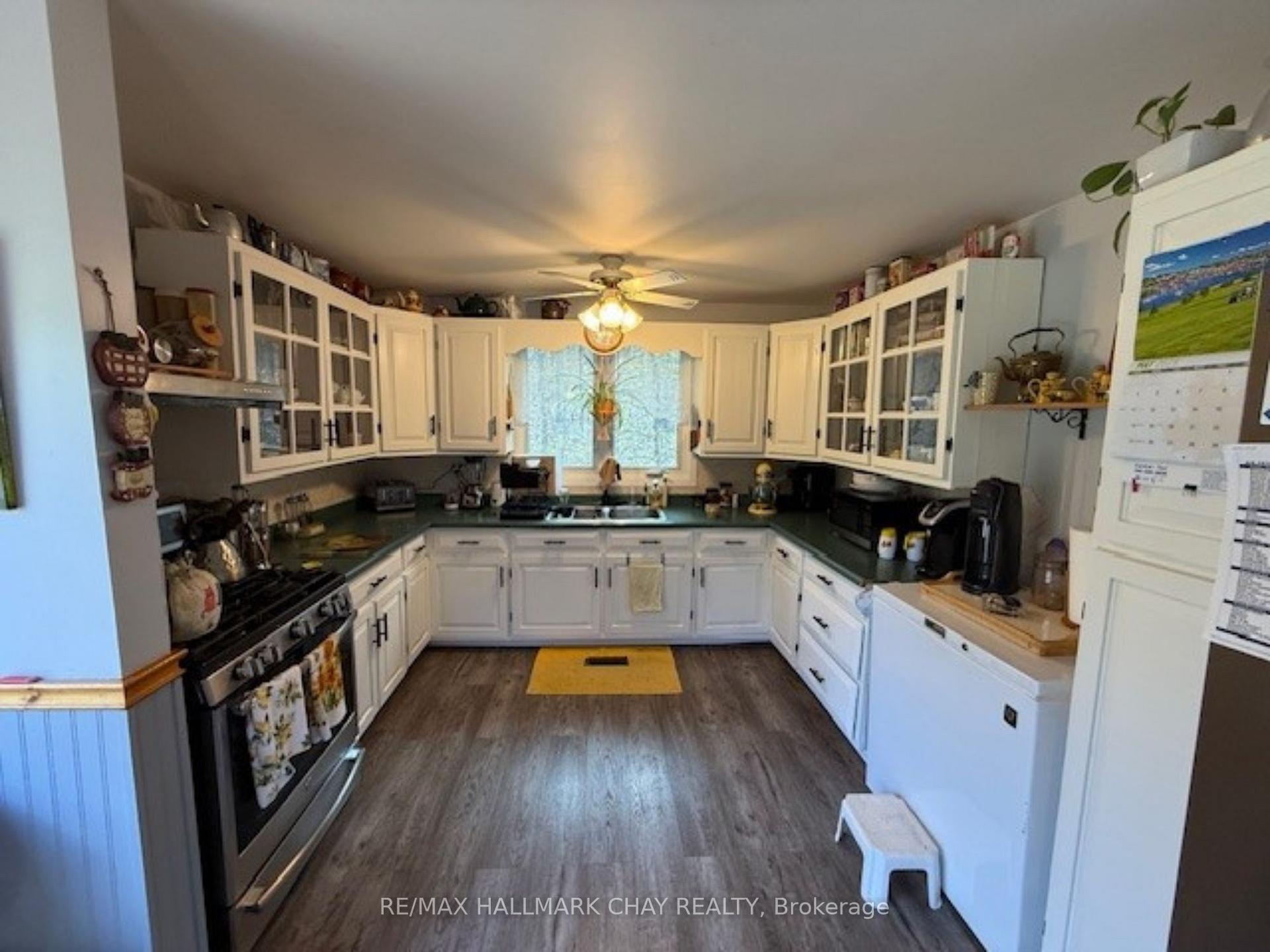 Photo 12 of 9705 County 93 Road, Midland — HOMEH