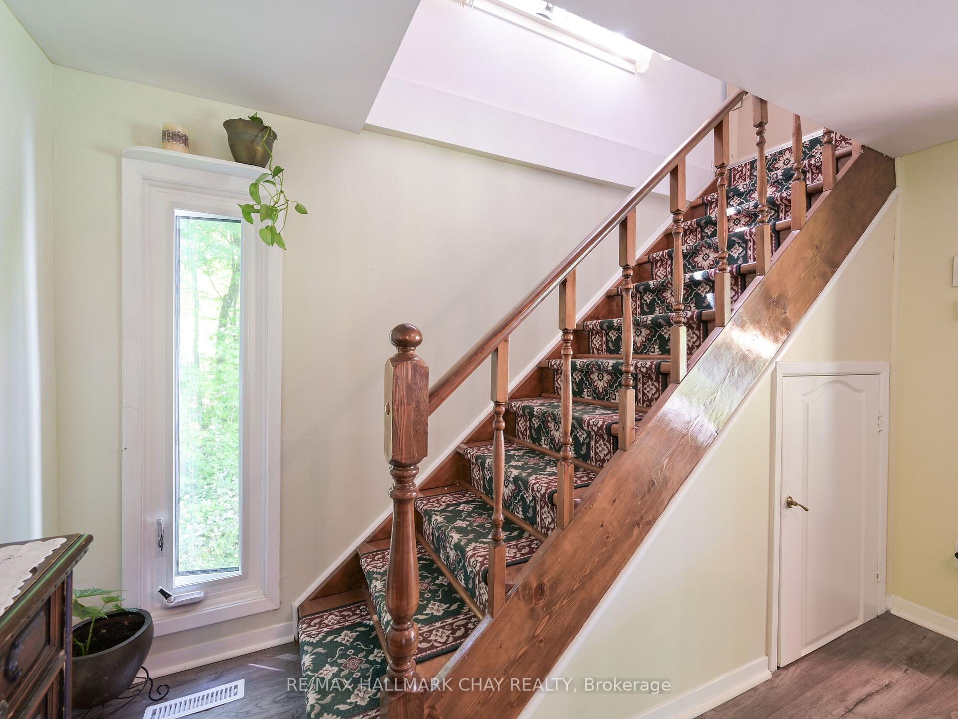 Photo 16 of 9705 County 93 Road, Midland — HOMEH