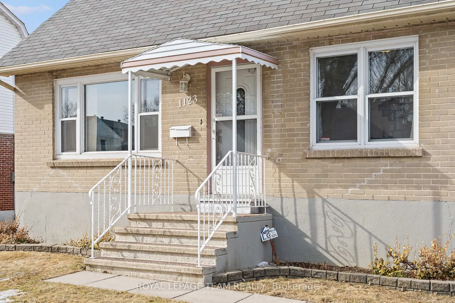 Photo 5 of 1123 Secord Avenue, Ottawa, Billings Bridge — HOMEH