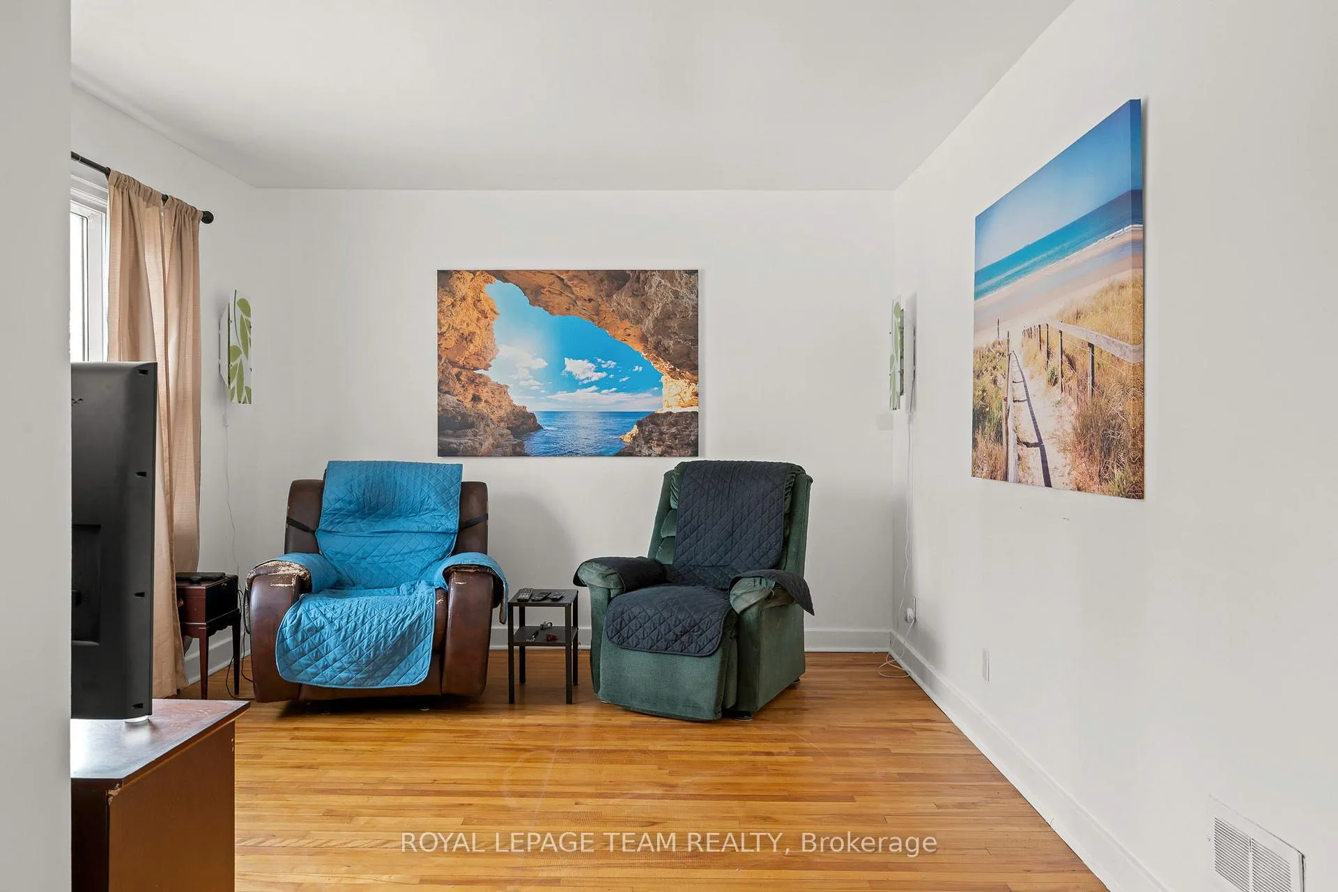 Photo 7 of 1123 Secord Avenue, Ottawa, Billings Bridge — HOMEH