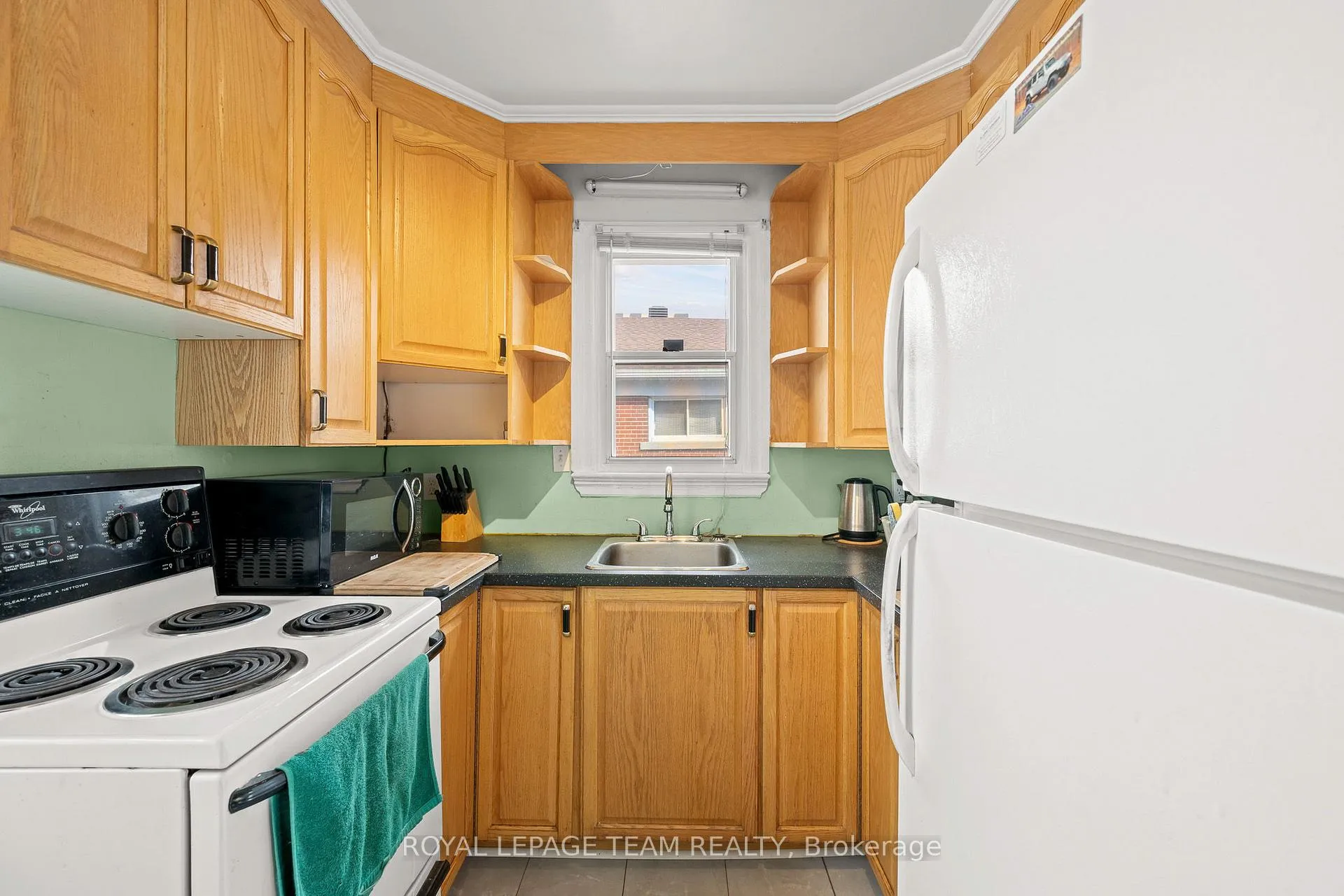 Photo 16 of 1123 Secord Avenue, Ottawa, Billings Bridge — HOMEH
