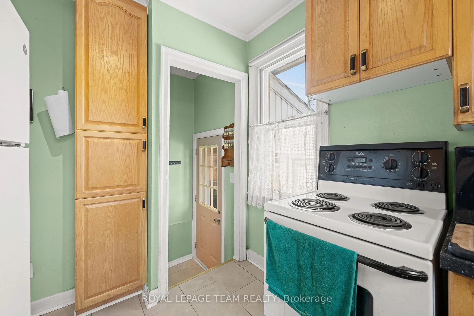 Photo 18 of 1123 Secord Avenue, Ottawa, Billings Bridge — HOMEH