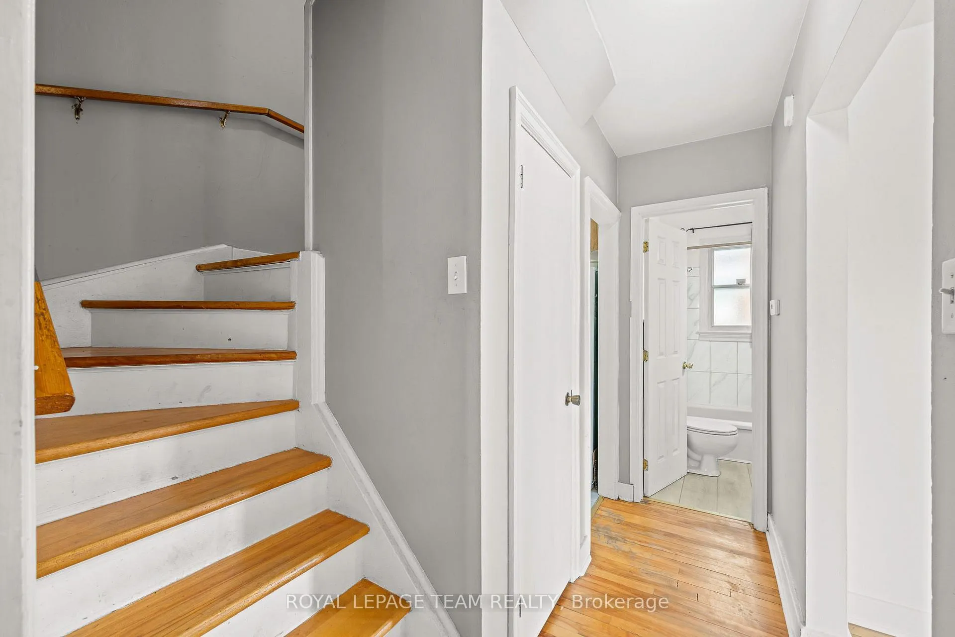 Photo 21 of 1123 Secord Avenue, Ottawa, Billings Bridge — HOMEH